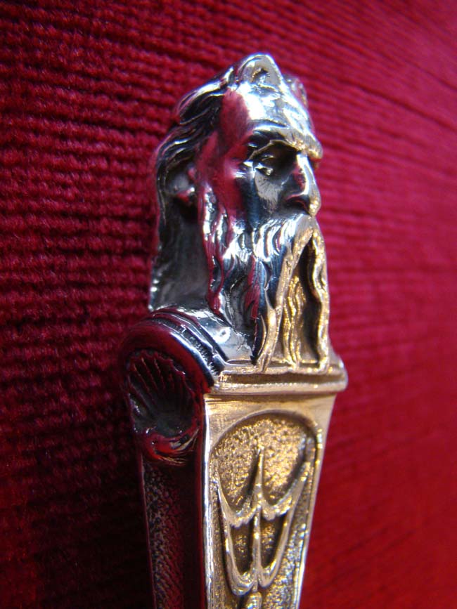 A FABULOUS maritime themed serving fork and fish slice with Poseidon's head made in 1861 — image 2